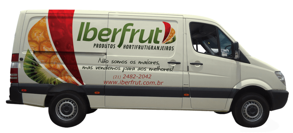 Lateral de uma Sprinter adesivada com a identidade visual da Iberfrut.